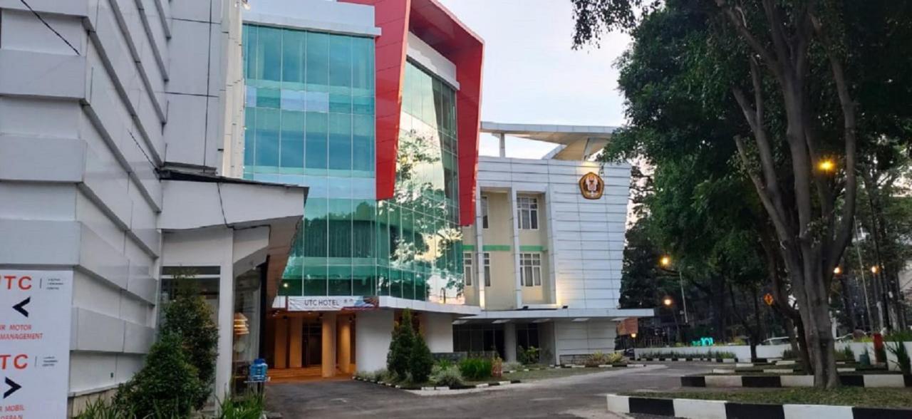 Utc Dago Hotel 반둥 외부 사진